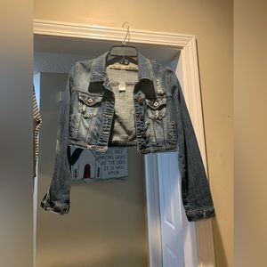 Cropped, blue Jean jacket